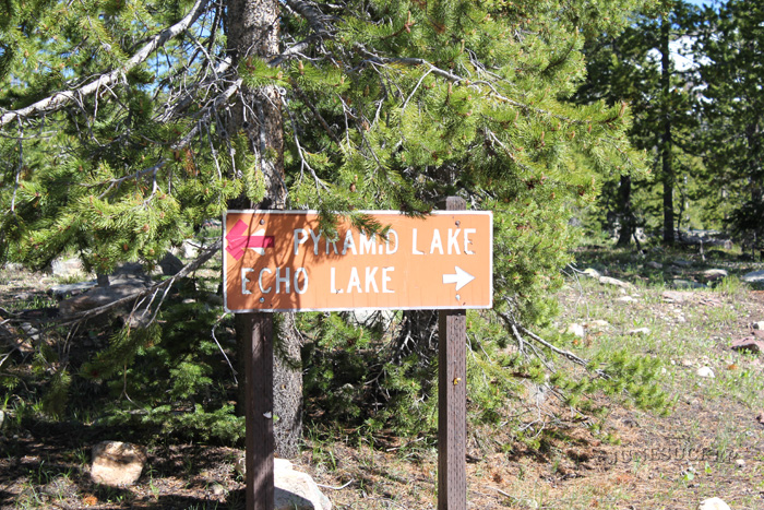 Echo Lake and Pyramid Lake sign