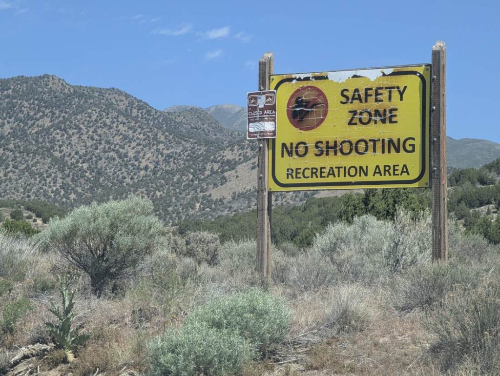 Manning Canyon Sign